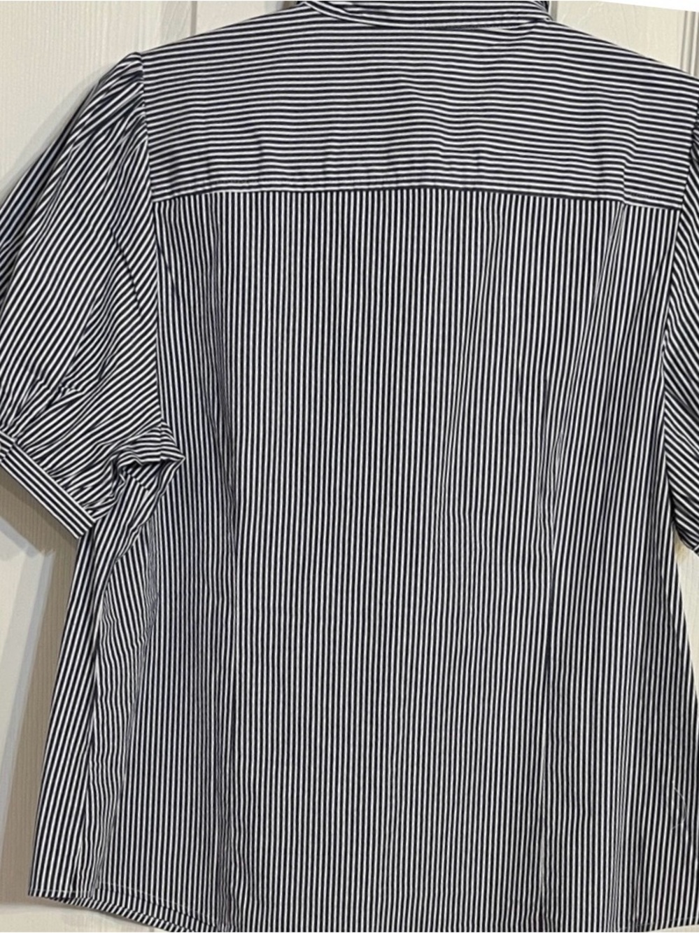 J. Crew Cotton Puff Sleeve Button Down - Picture 2 of 6